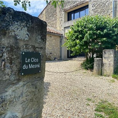 Le Clos Du Mesnil, Logement Totalement Independant Le Tourne Exteriér fotografie
