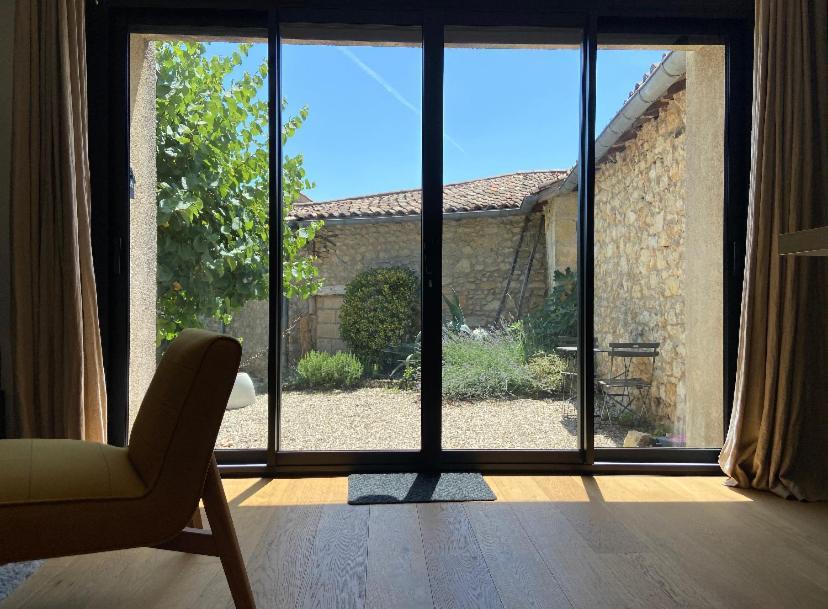 Le Clos Du Mesnil, Logement Totalement Independant Le Tourne Exteriér fotografie